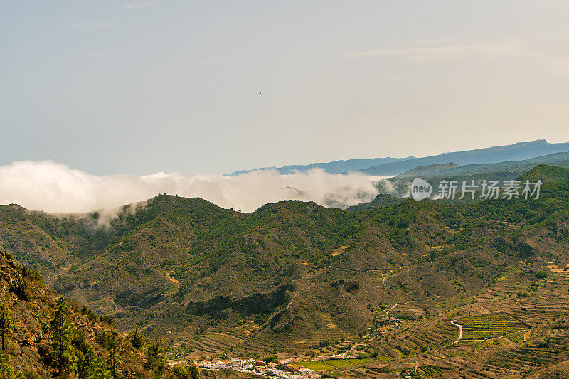 特内里费岛Teno Alto的云朵景观